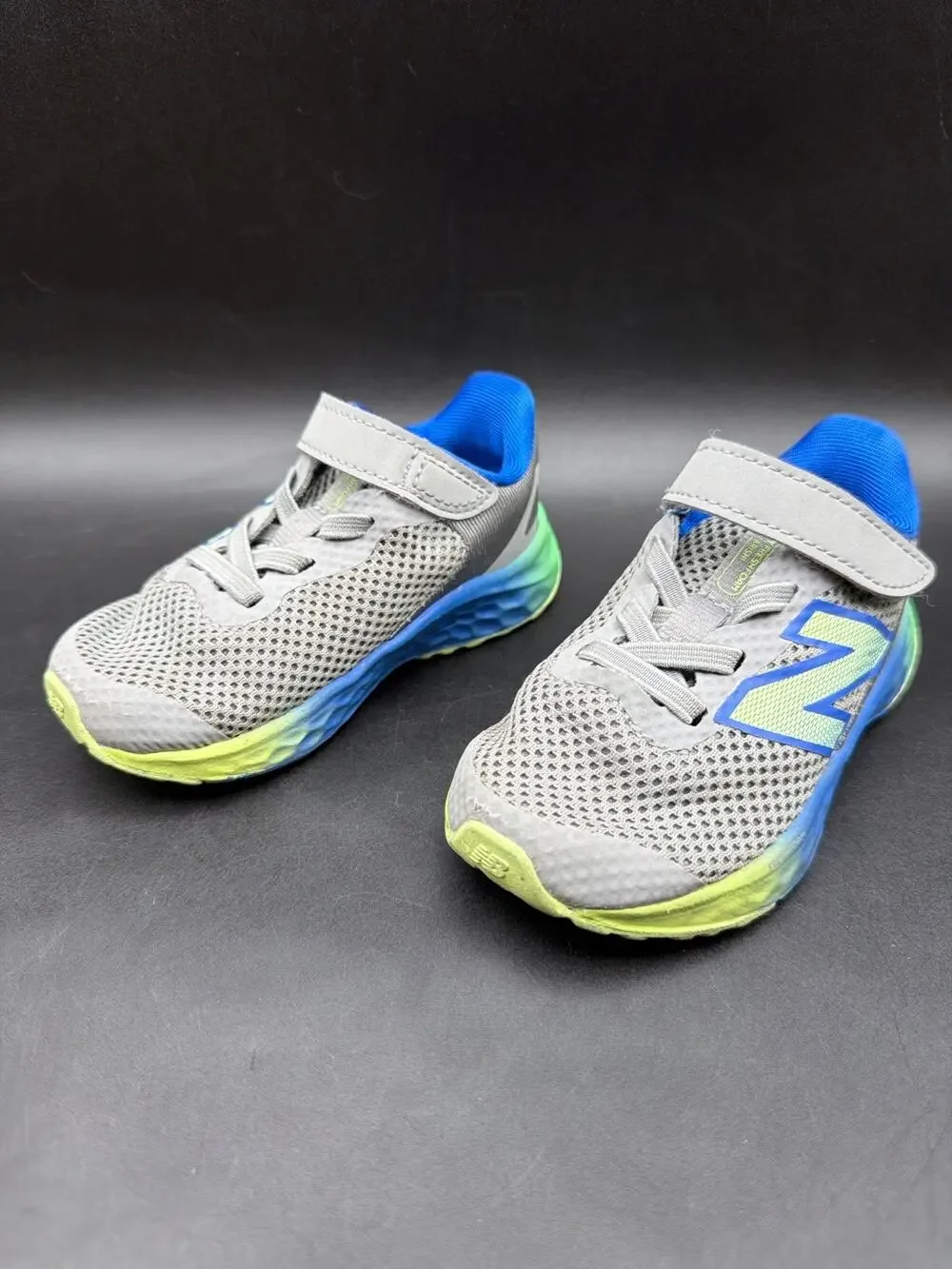 New Balance Arishi v4 Kids Running Shoes Gray Blue Green Hook Loop Size 6 US